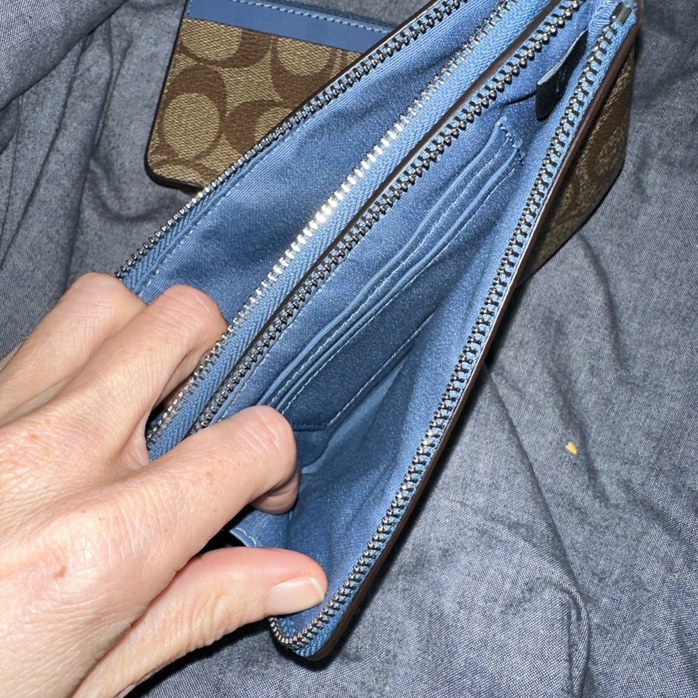 Coach wallet bundle - Picture 4 of 4